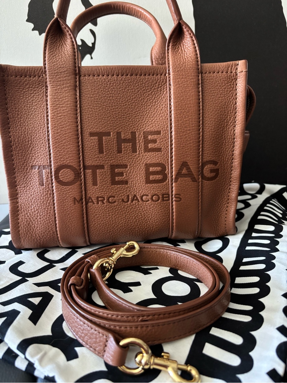 Marc Jacobs The Tote Bag in Chestnut Brown SMALL - Picture 5 of 14